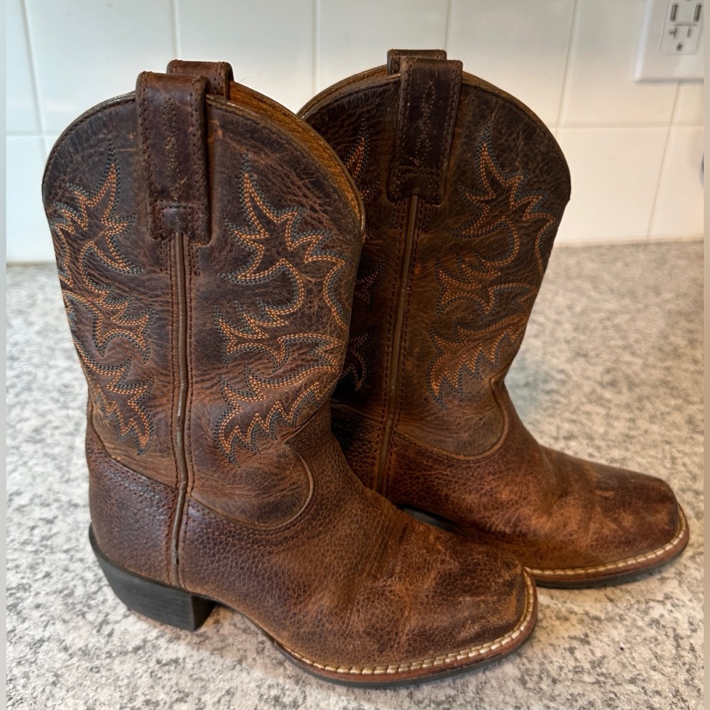 Ariat |Kids (Boy/Unisex) Western Brown Leather Cowboy Boots Square Toe Size 10.5